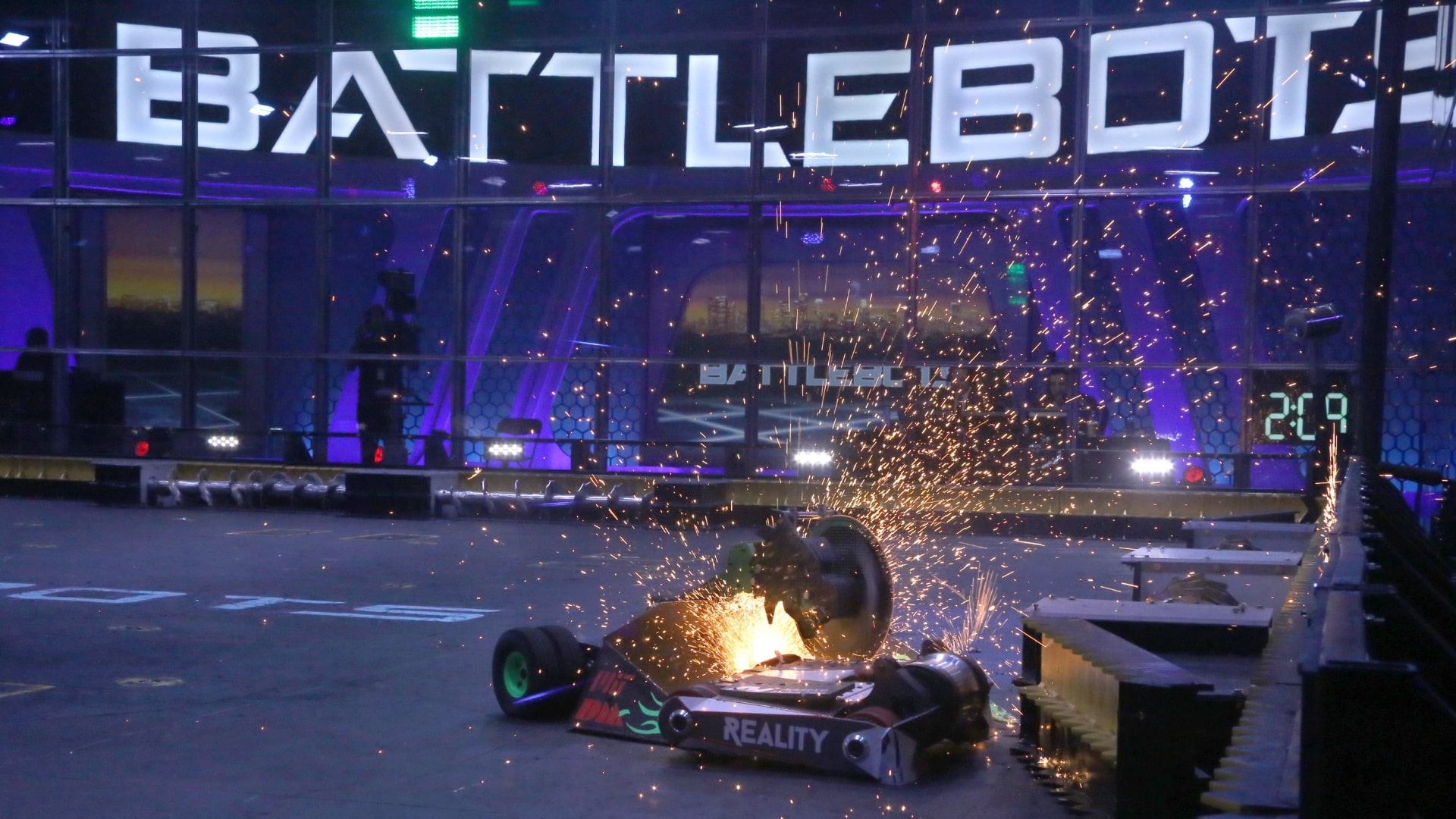 BattleBots Season 4 Watch Free Online on Putlocker